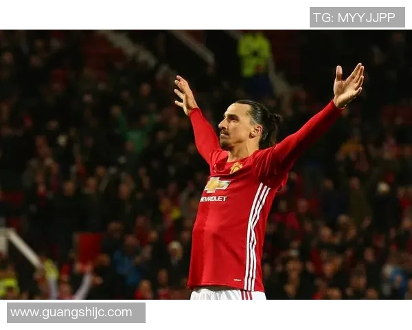 伊布挑战篮球场展现全能运动员风采引发球迷热议 伊布挑战篮球场展现全能运动员风采引发球迷热议